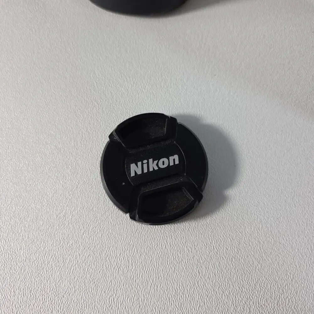 Nikon nikkor lens 80-200mm 1:4.5-5.6D AF With Case